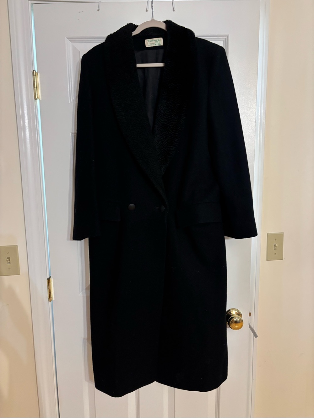 Vintage Black Wool Blend Long Trench Coat with Faux Fur Shawl Collar